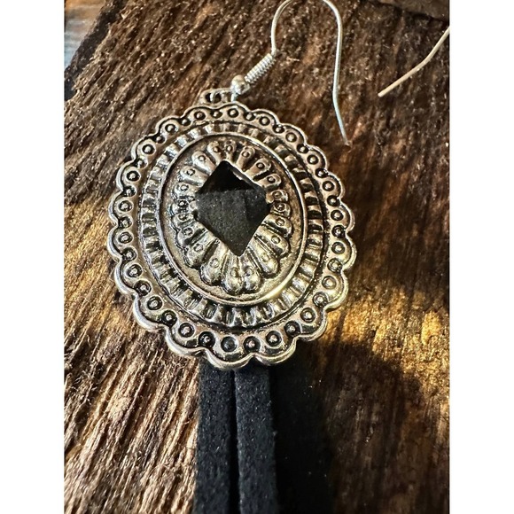 Boho Hippie Western Conch Tribal Silver Drop Wire Earrings, Black Leather, Gift - Picture 7 of 9